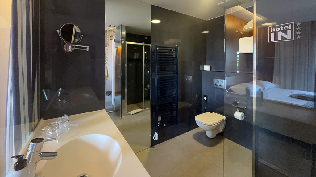 HOTEL IN – Double Room with Balcony and Side Sea View – 03