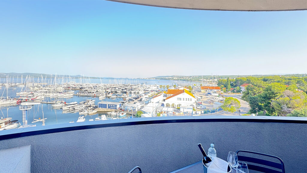 HOTEL-IN-Gallery-Superior room seaside view_04